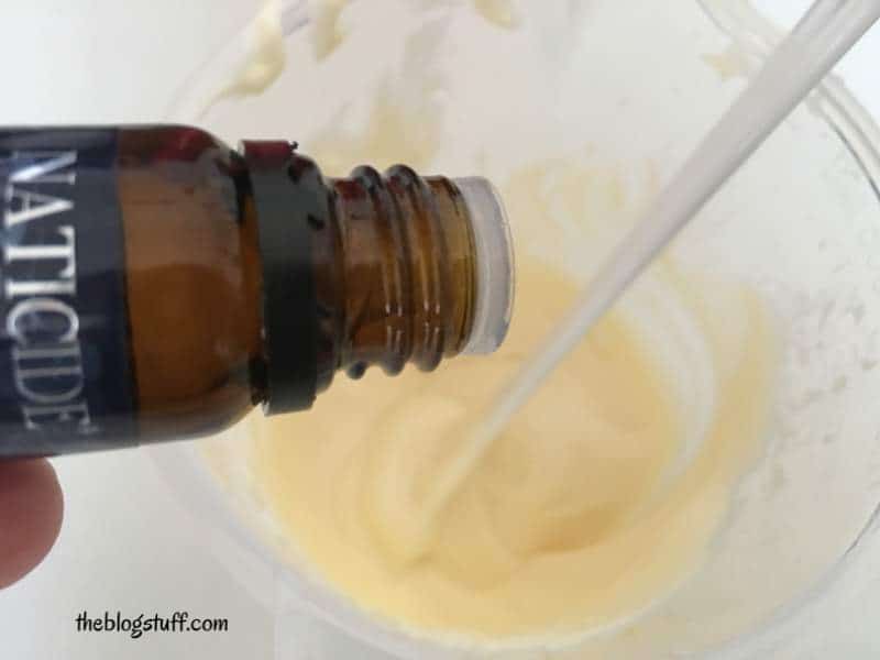 Adding preservative to emulsified face cream