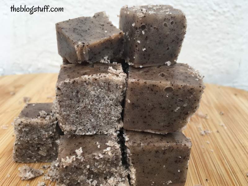 DIY Coffee and coconut oil scrub cubes