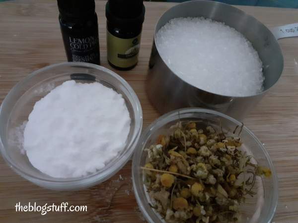 DIY Epsom bath salt ingredients