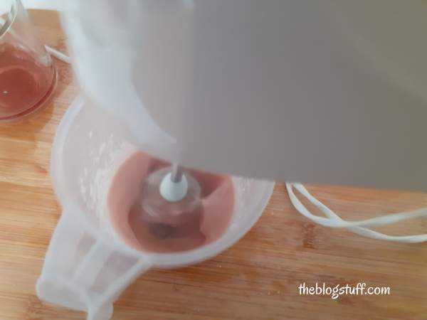 Emulsifying rose water cream mixture