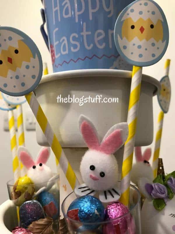 How to decorate a tiered tray for Easter