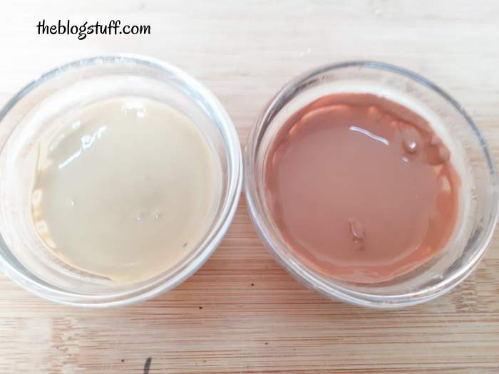 2 DIY clay masks to tighten pores in small bowls