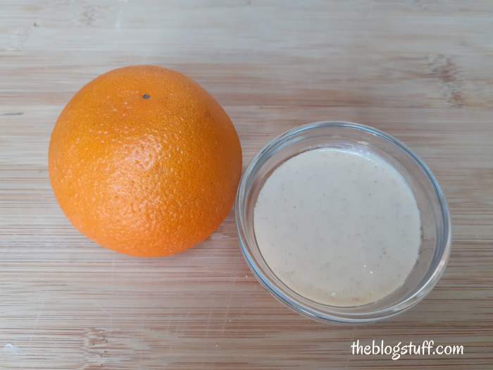 Oatmeal and aloe vera face mask to reduce pore size