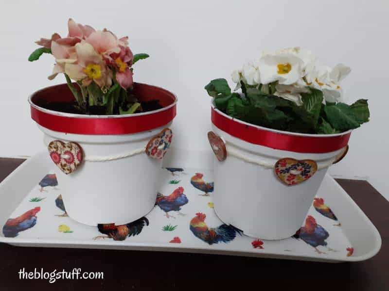 how to decorate plastic planter pots