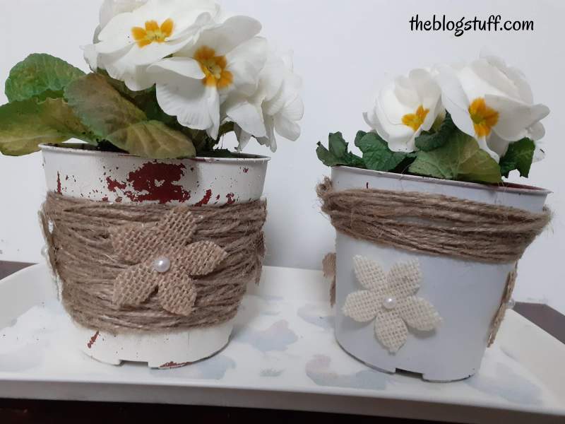 How to decorate plastic plant pots