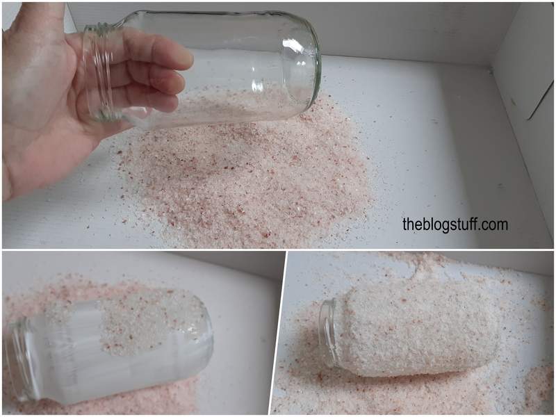 Covering a glass jar with Himalayan salts