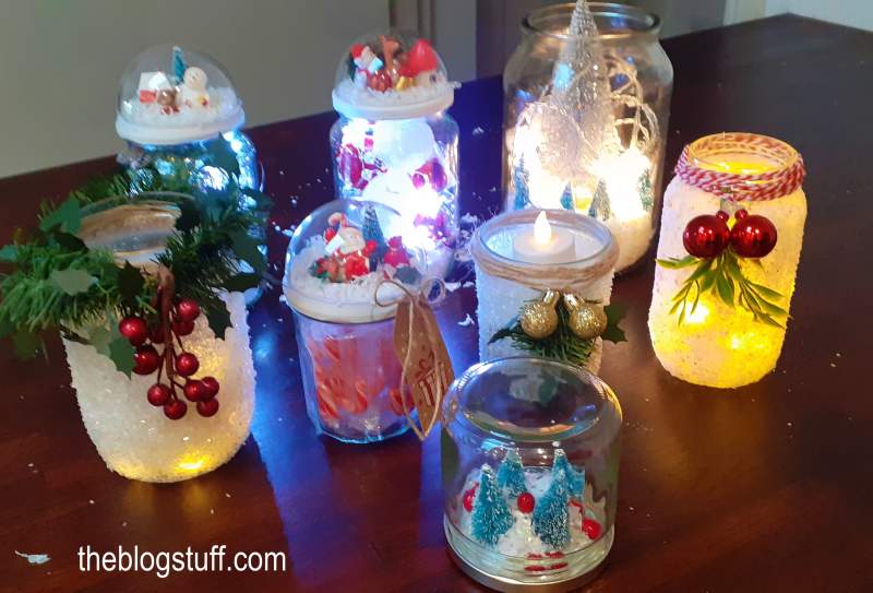 8 DIY Christmas-decorated Mason jars with fairy lights