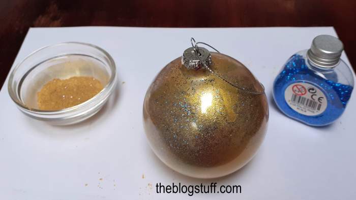 DIY Christmas bauble, golden and blue glitter