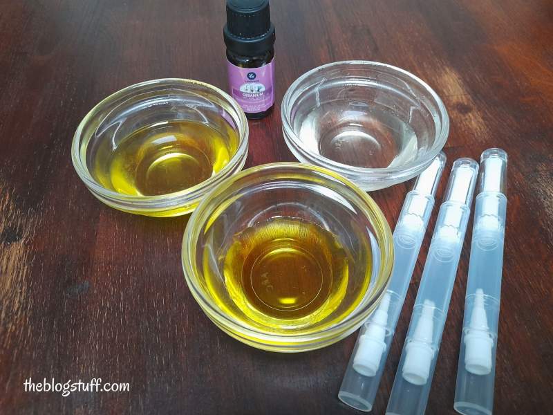 Ingredients to make DIY cuticle oil pen