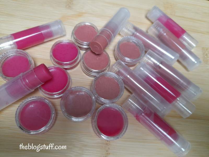 Lip balm chapsticks and containers