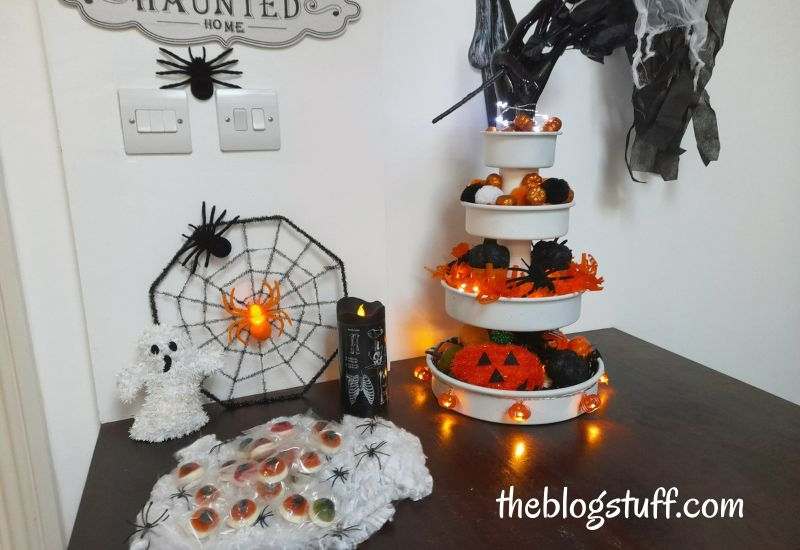 Tiered tray decor for Halloween