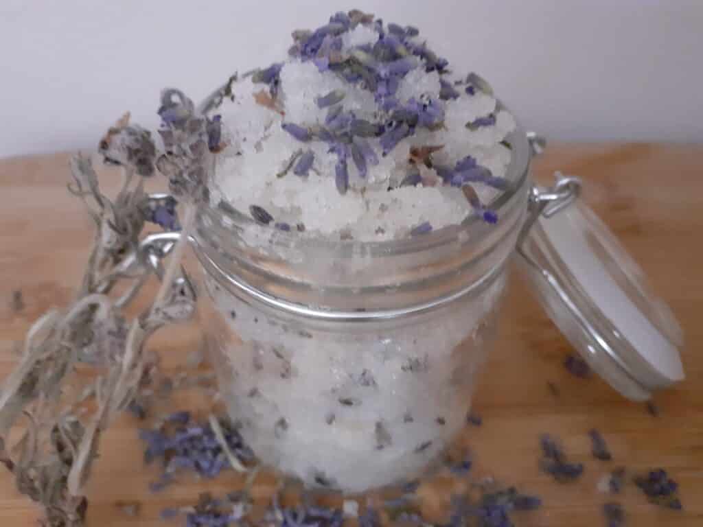 DIY lavender sugar scrub