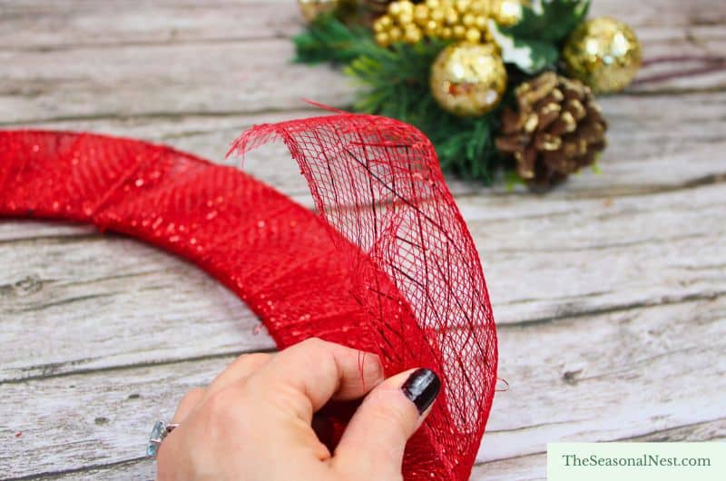 diy christmas wreath with tulle 5