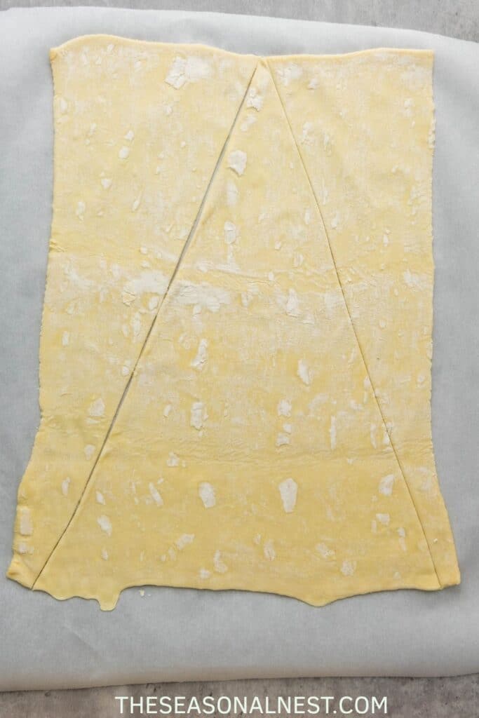 Cutting puff pastry into a triangle