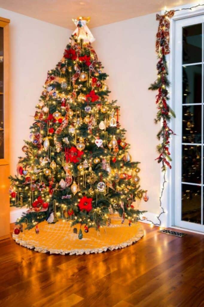 traditional christmas tree